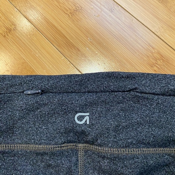 Gap Fit Midrise Athletic Leggings (S) - Picture 2 of 3